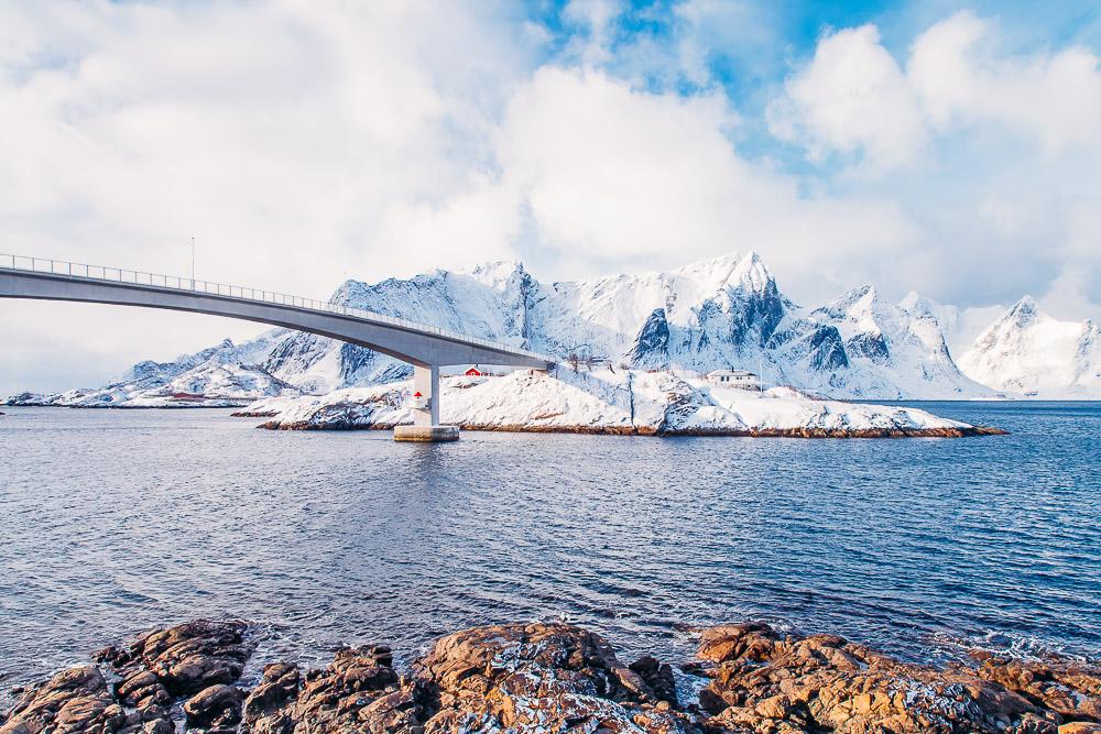 puente hamnøy lofoten noruega invierno nieve