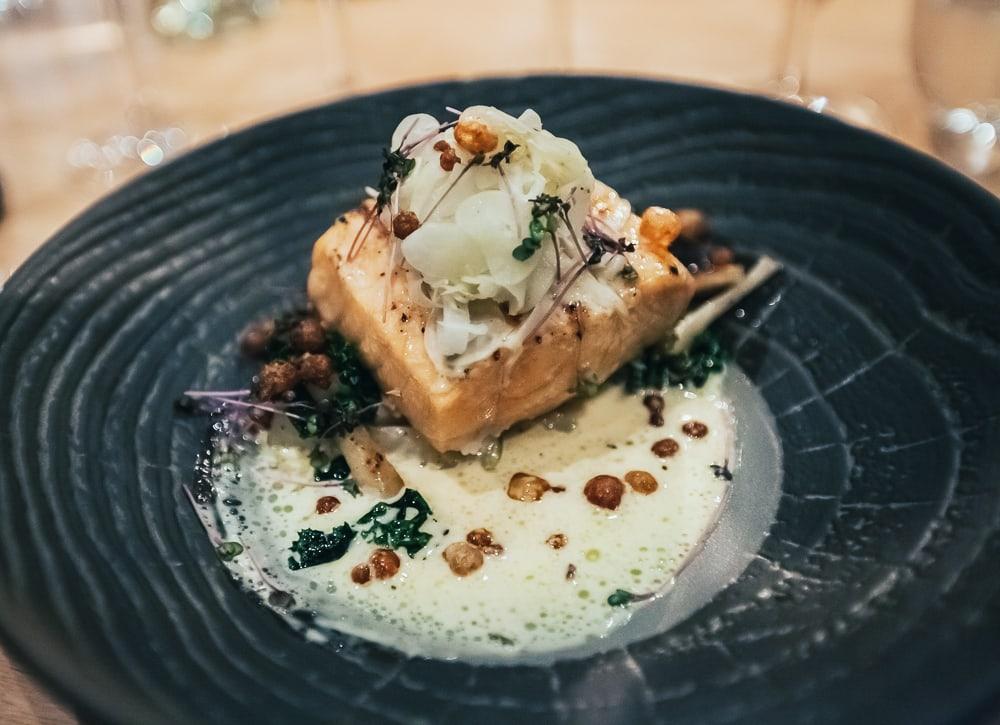 Cena en el Lovund Hotel Restaurant Helgeland Noruega