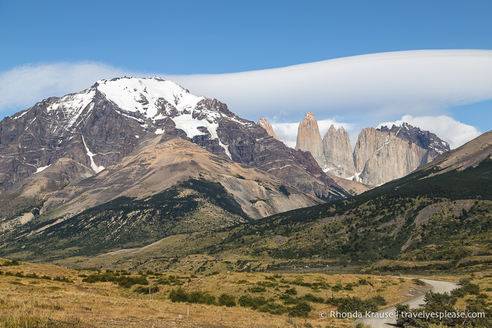 Caminata al Mirador Las Torres - base de las torres en el Parque Nacional Torres del Paine