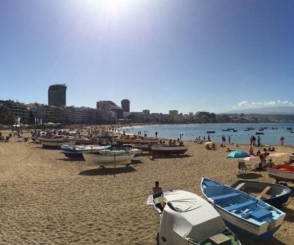 Playa de las Canteras en Las Palmas, Gran Canaria