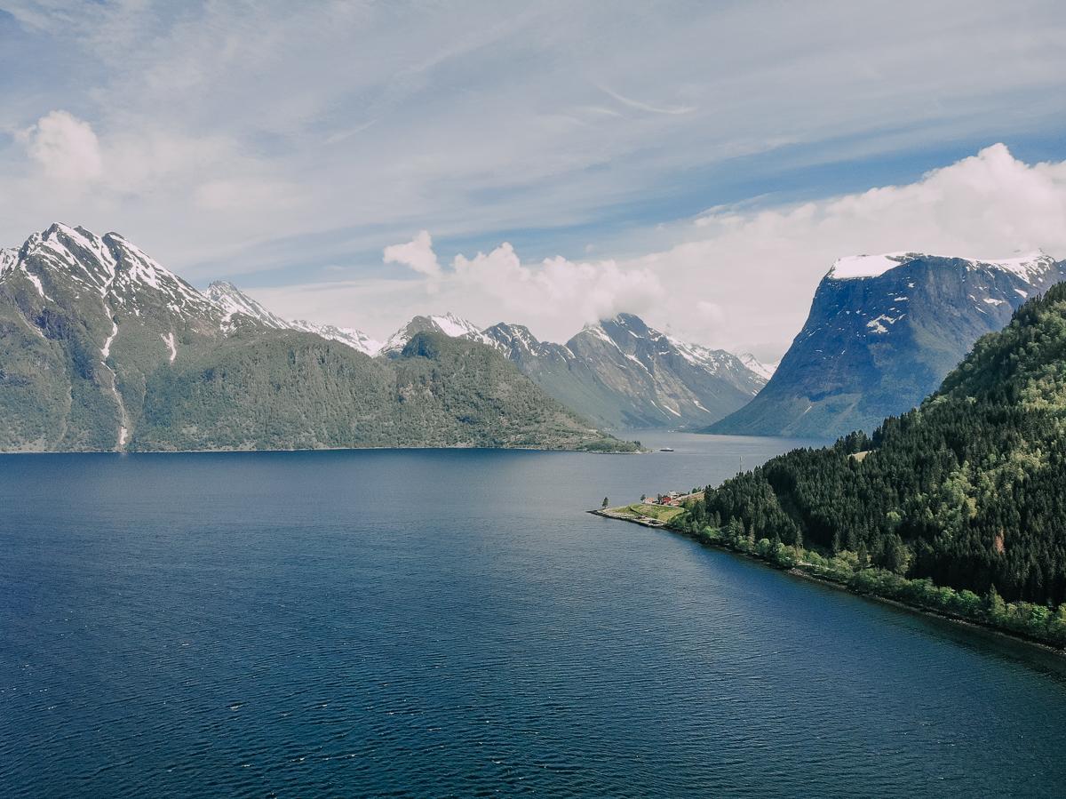 hjørundfjord hermoso fiordo en noruega