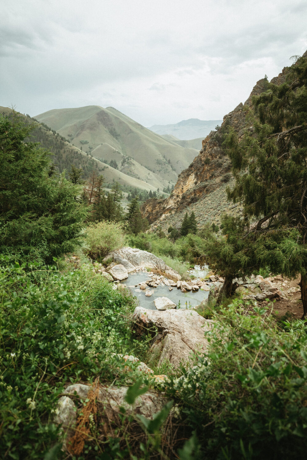 Vista de las fuentes termales de Goldbug en Idaho - TheMandagies.com