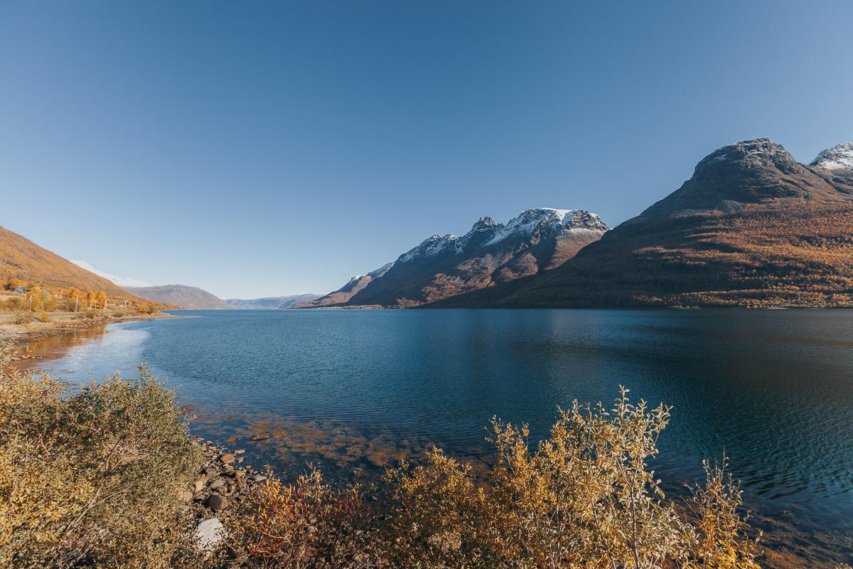 Lyngenfjord Noruega en septiembre Noruega