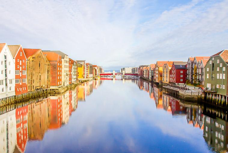 Trondheim en otoño Noruega