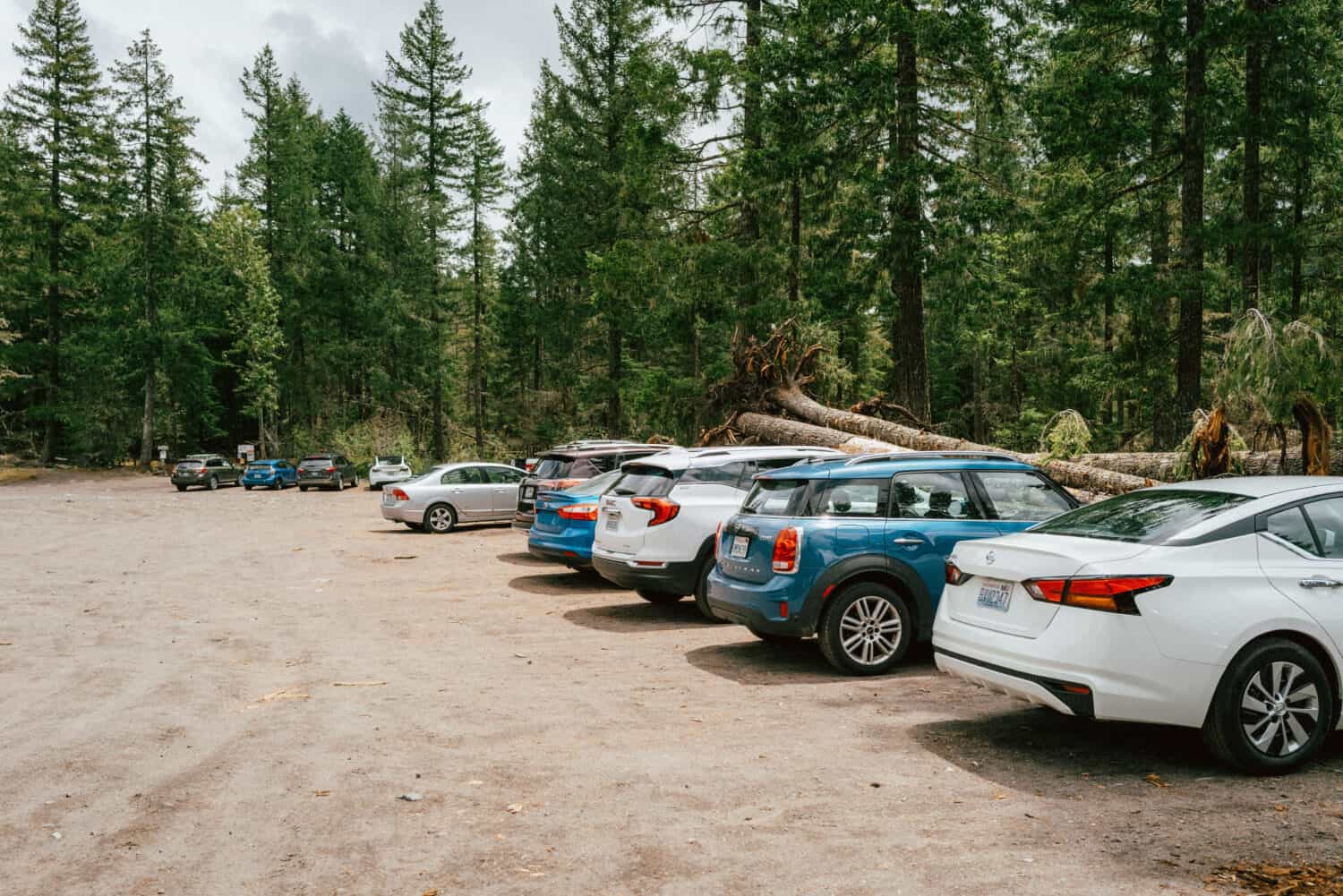 Estacionamiento en Ramona Falls Trailhead