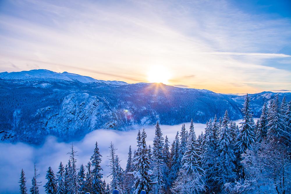 Parte superior de la vista de Krossobanen Rjukan Telemark Noruega