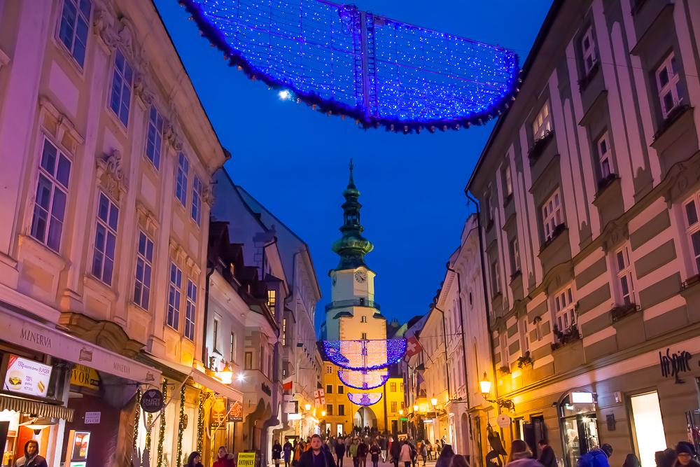 mercado de navidad casco antiguo de bratislava
