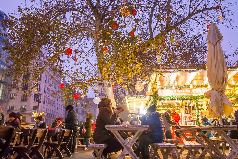 Mercado de Navidad Budapest Plaza Vorosmarty