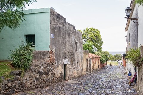 Calle de los Suspiros en Colonia del Sacramento.