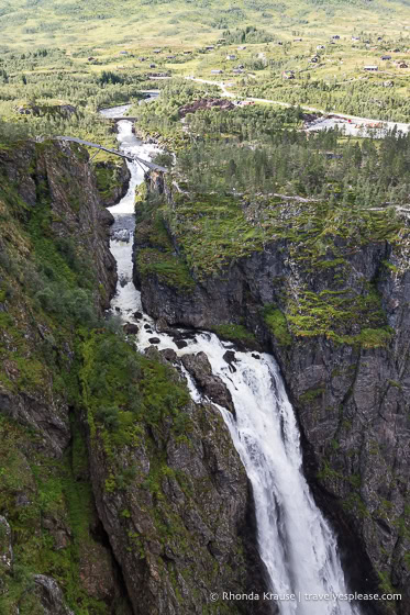 Vøringsfossen y el río Bjoreio.