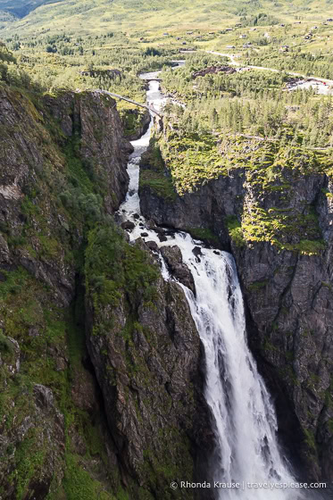 Vøringsfossen y el río Bjoreio.