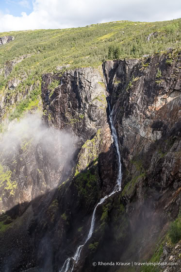 Cascada en el valle.
